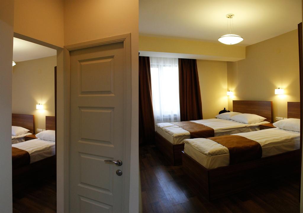 5Th Floor Guest House Ereván Habitación foto