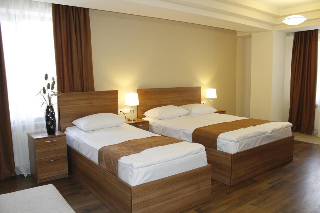 5Th Floor Guest House Ereván Habitación foto